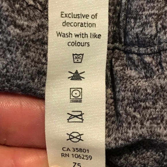 Lululemon Shorts Womens Size 12 Black Gray High-Rise Shorts With Pocket - Picture 9 of 11